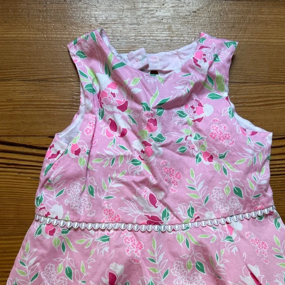 crown & ivy this sleeveless